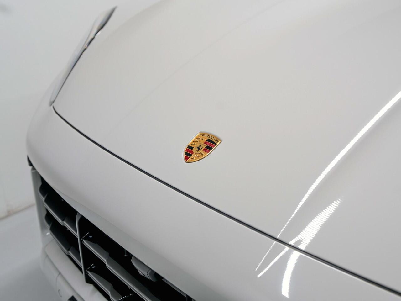 Porsche CAYENNE E-Hybrid Coupé Black Edition