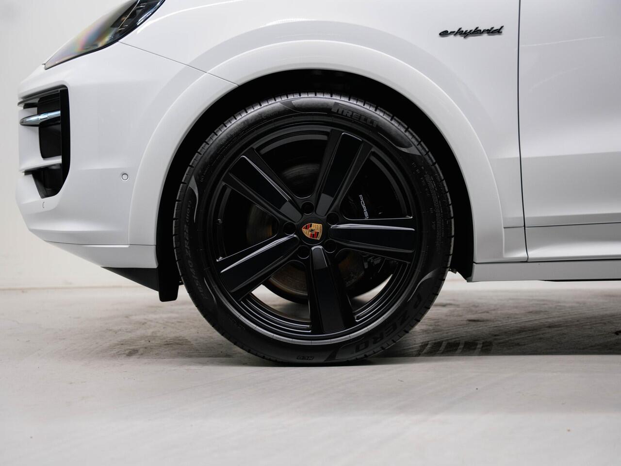 Porsche CAYENNE E-Hybrid