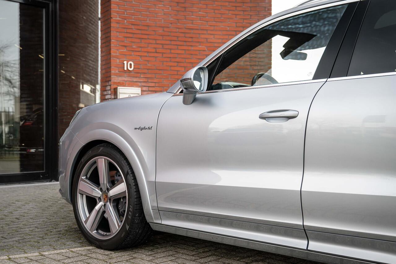 Porsche CAYENNE 3.0 E-Hybrid SportDesign 4-Wielsturing InnoDrive