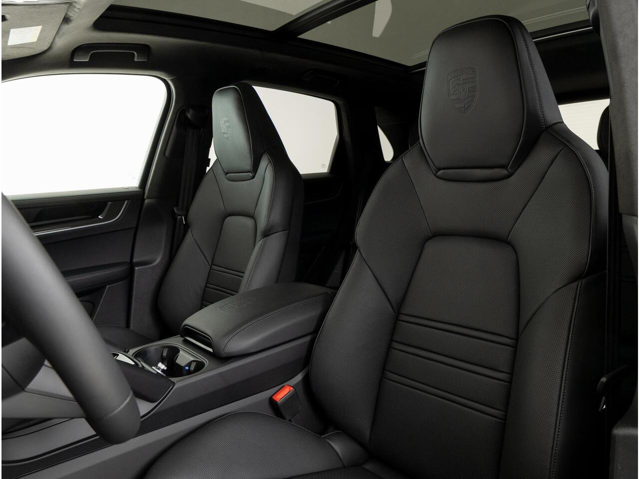 Porsche CAYENNE S E-Hybrid Black Edition