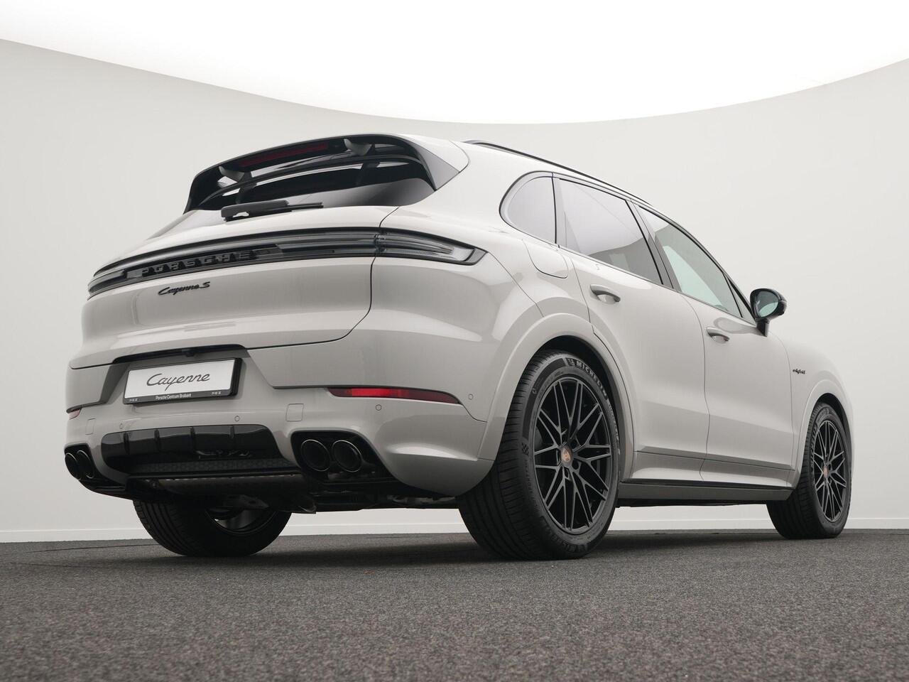 Porsche CAYENNE S E-Hybrid Black Edition