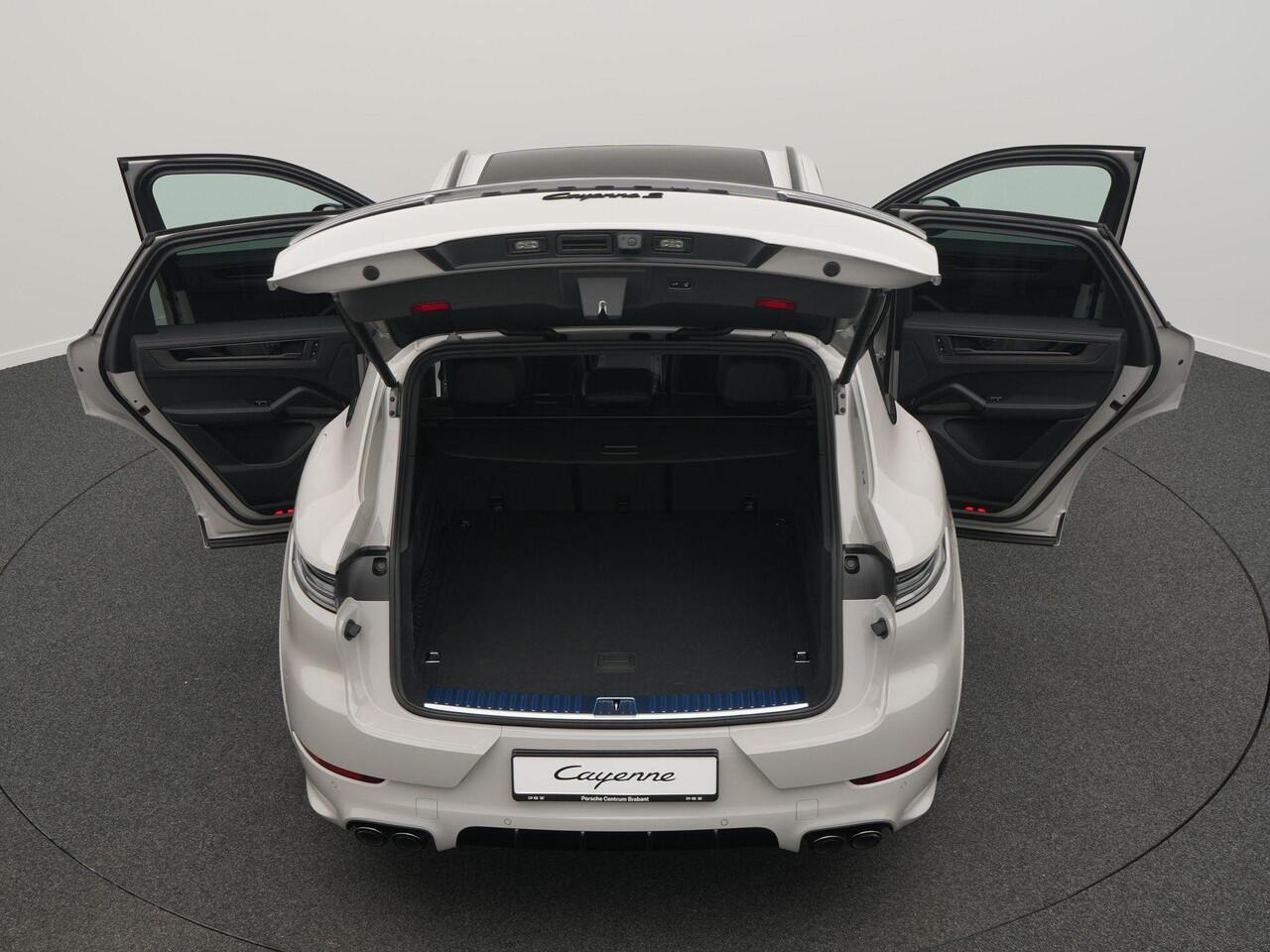 Porsche CAYENNE S E-Hybrid Black Edition