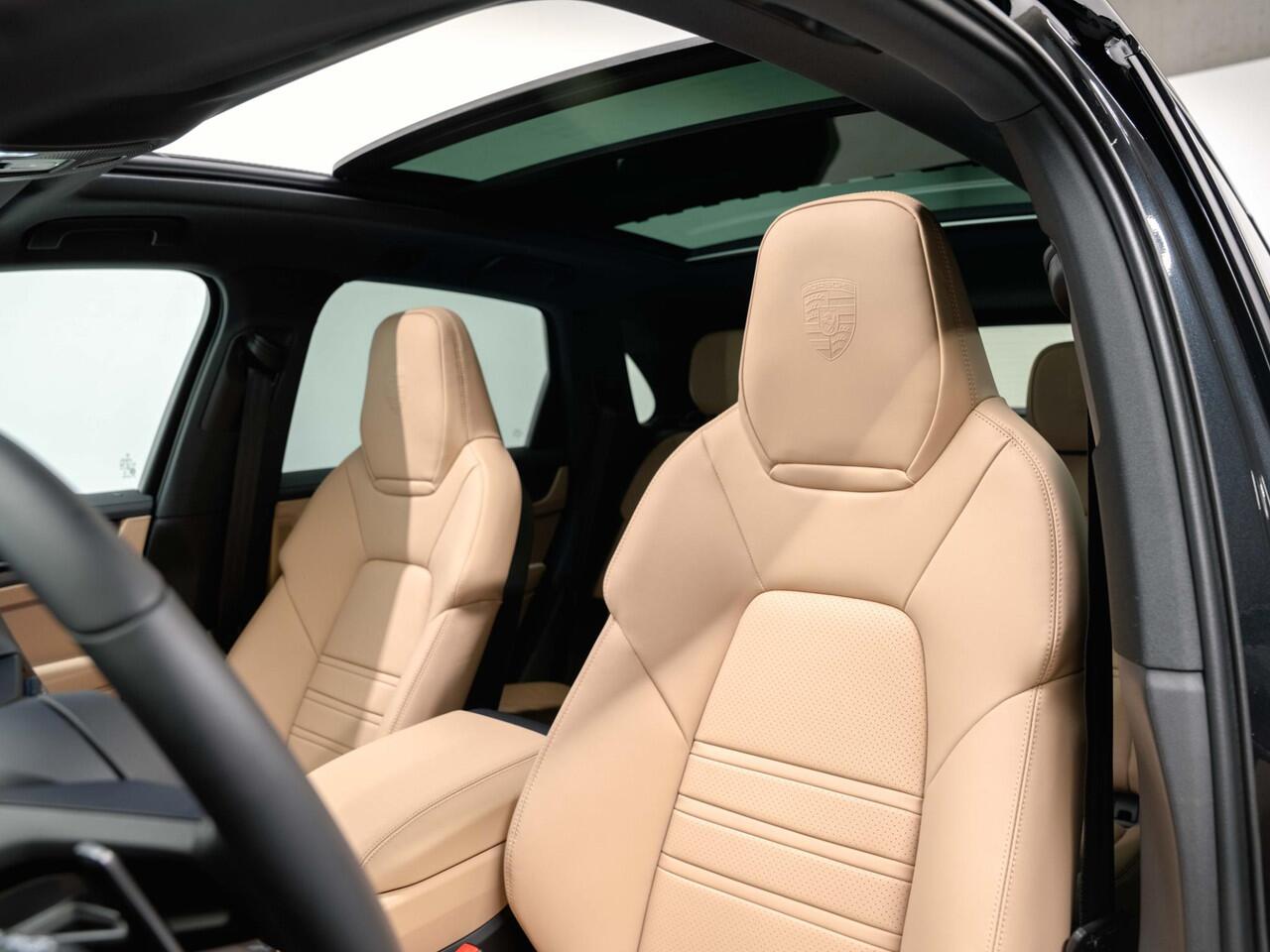 Porsche CAYENNE E-Hybrid Black Edition