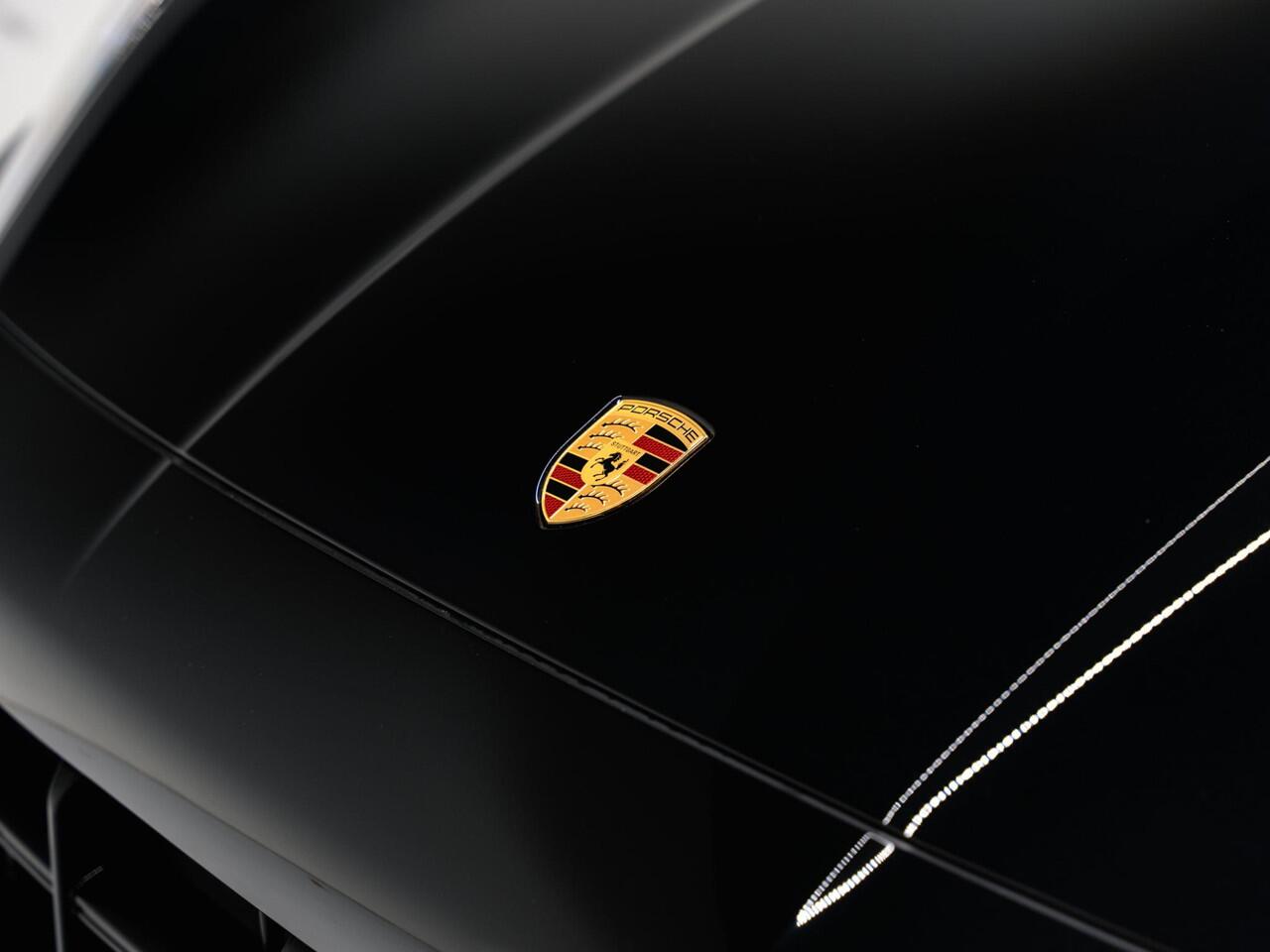 Porsche CAYENNE E-Hybrid Black Edition