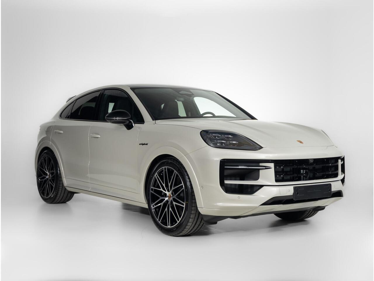 Porsche CAYENNE Coupé E-Hybrid Black Edition