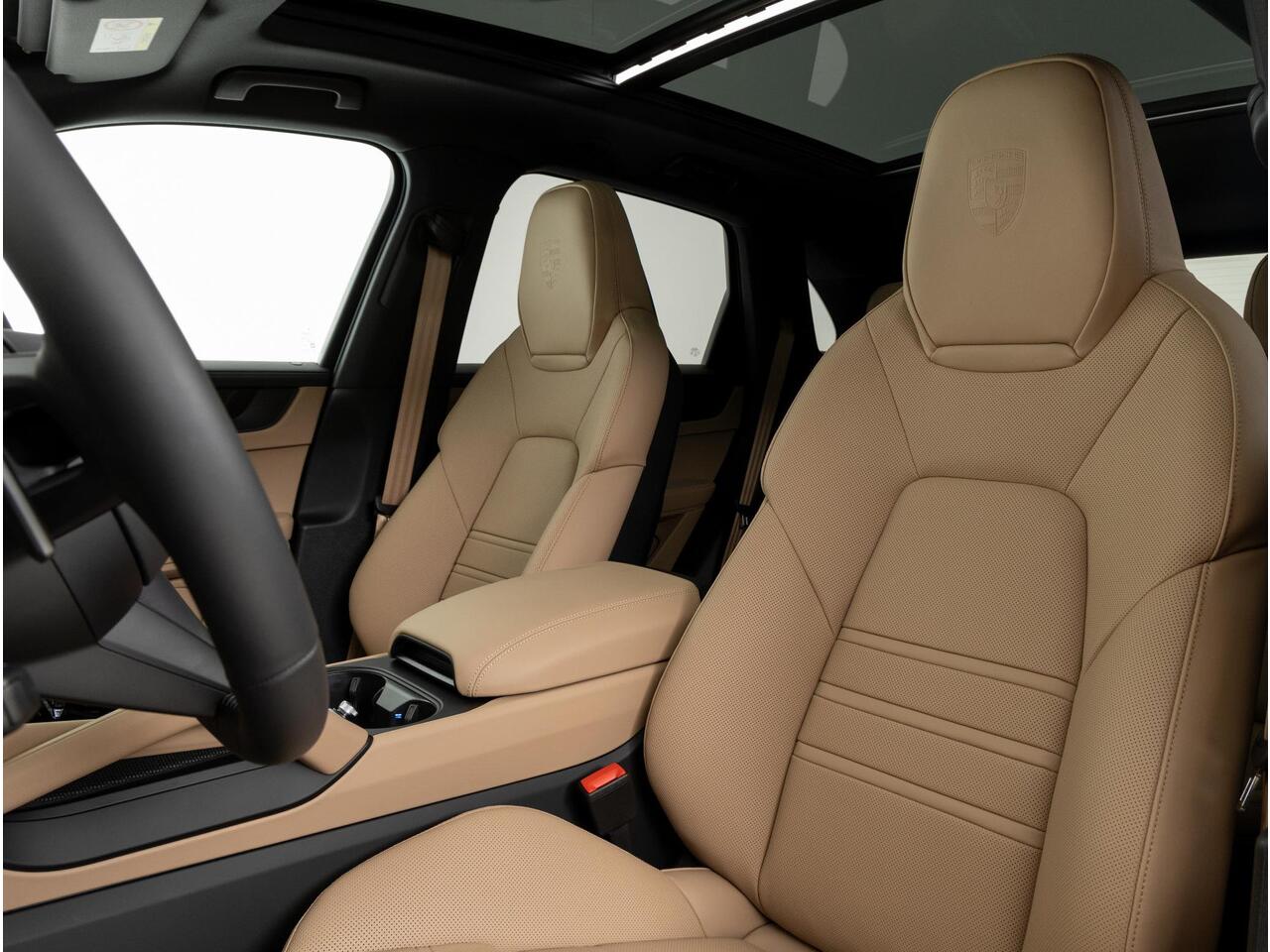 Porsche CAYENNE E-Hybrid Black Edition