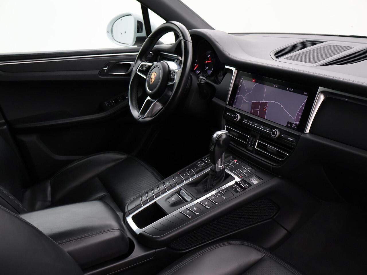 Porsche MACAN 2.0 AUT. FACELIFT MODEL + PANORAMA | LUCHTVERING | 21 INCH | STOELVERW. V+A | CARRERAWIT METALLIC