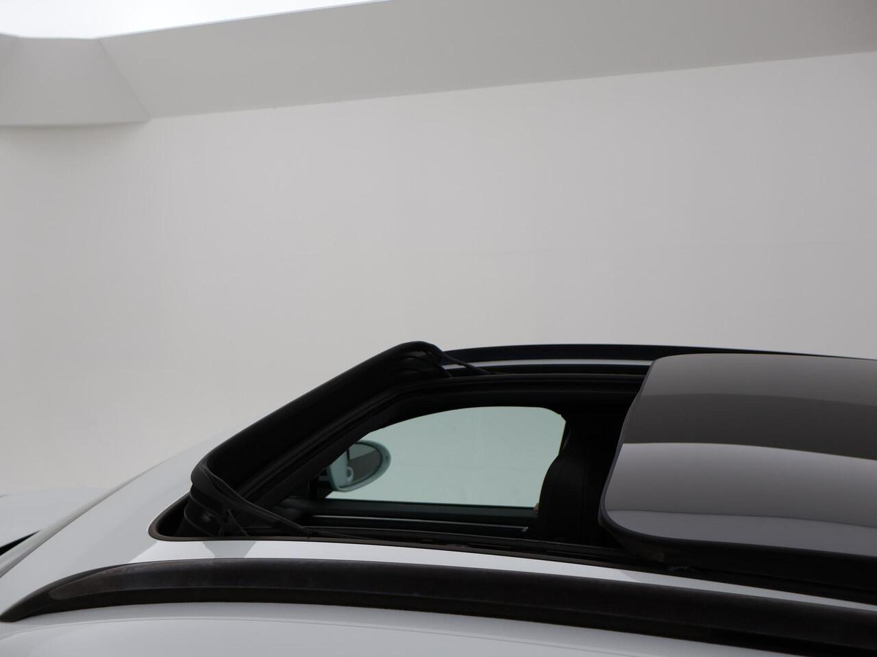 Porsche MACAN 2.0 AUT. FACELIFT MODEL + PANORAMA | LUCHTVERING | 21 INCH | STOELVERW. V+A | CARRERAWIT METALLIC