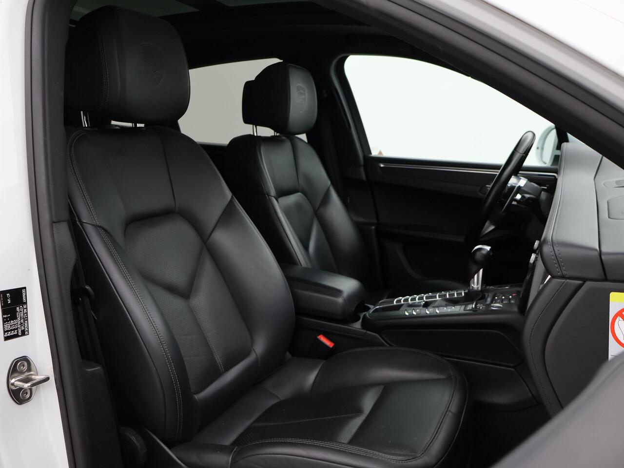 Porsche MACAN 2.0 AUT. FACELIFT MODEL + PANORAMA | LUCHTVERING | 21 INCH | STOELVERW. V+A | CARRERAWIT METALLIC