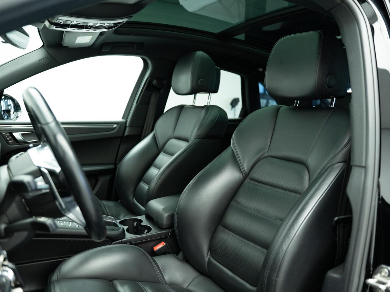 Porsche MACAN 2.0 |Pano|SportChrono|Facelift|Carplay|