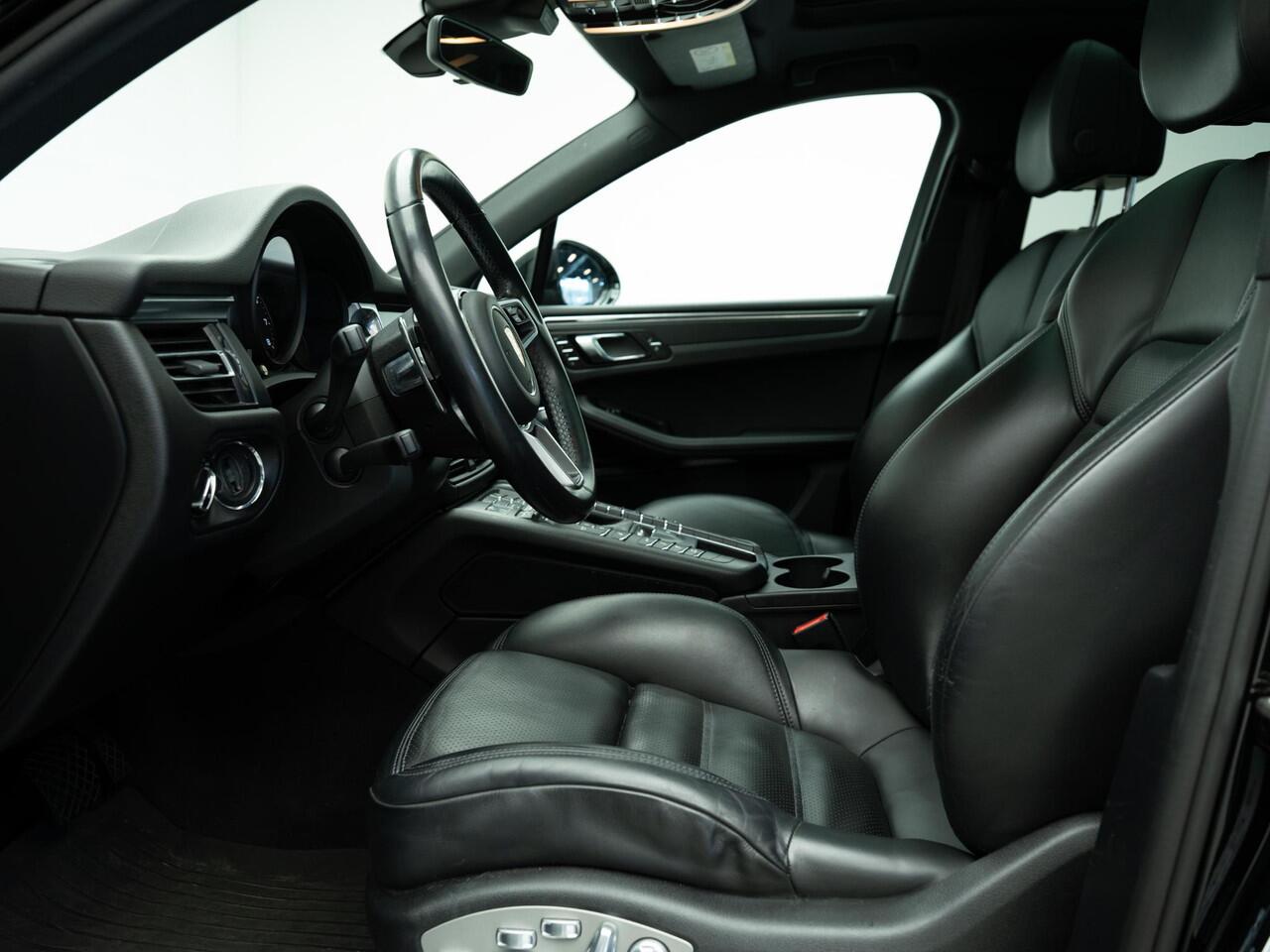 Porsche MACAN 2.0 |Pano|SportChrono|Facelift|Carplay|
