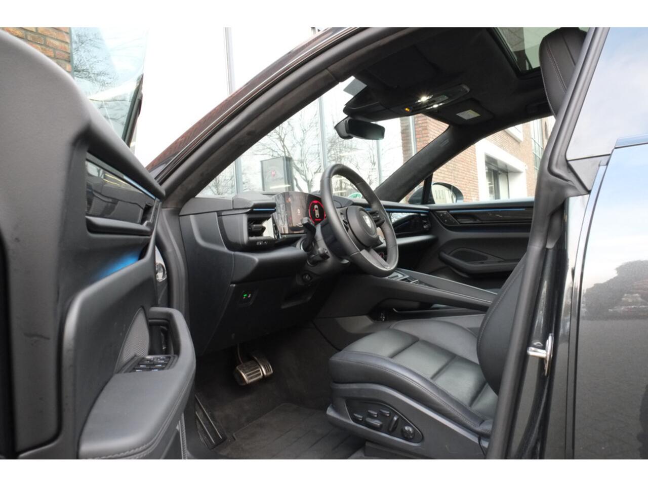 Porsche MACAN Turbo 100 kWh Panoramadak, ACC, 360° Camera