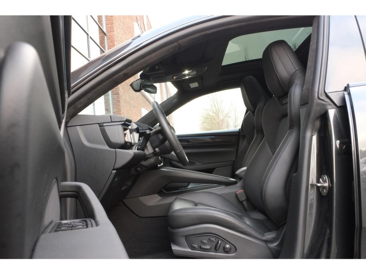 Porsche MACAN Turbo 100 kWh Panoramadak, ACC, 360° Camera