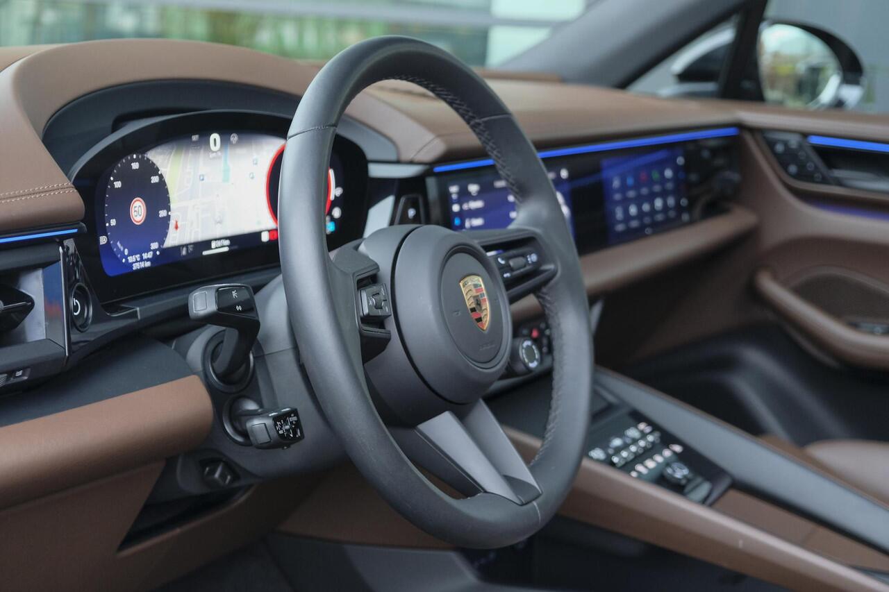 Porsche MACAN 4 388pk 100kWh Panoramadak Luchtvering Bijrijdersdisplay 18-weg Sportstoelen Bose NLauto