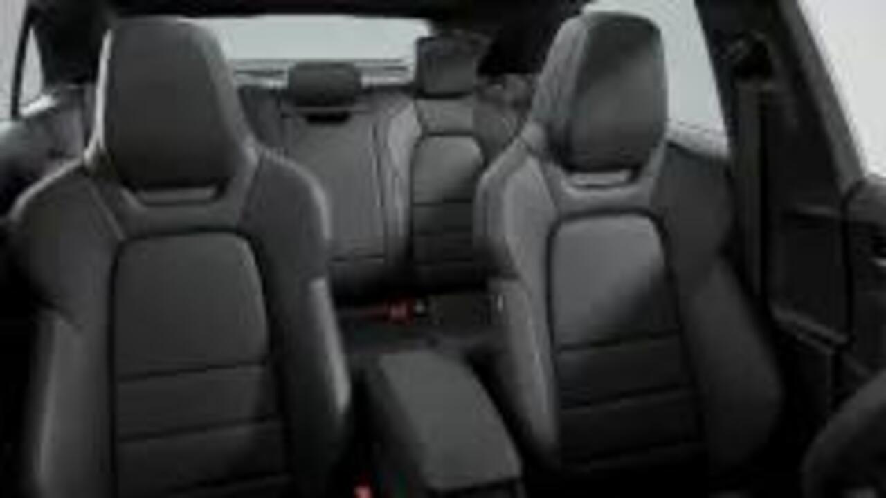 Porsche MACAN 4