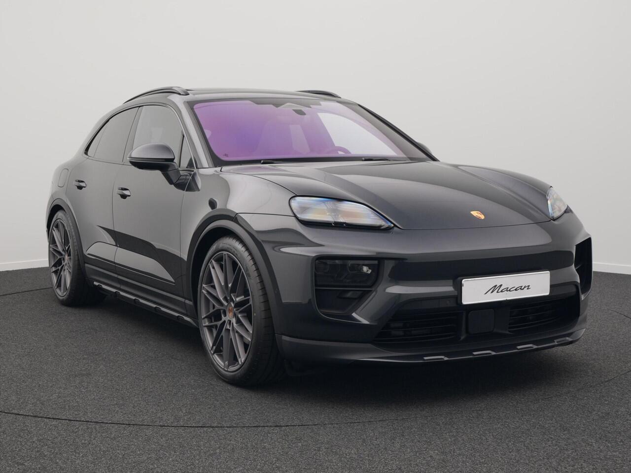 Porsche MACAN 4