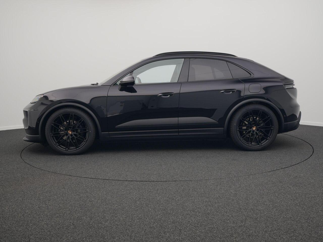 Porsche MACAN 4