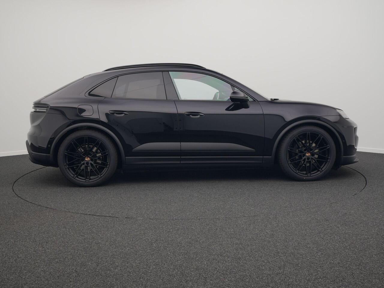 Porsche MACAN 4