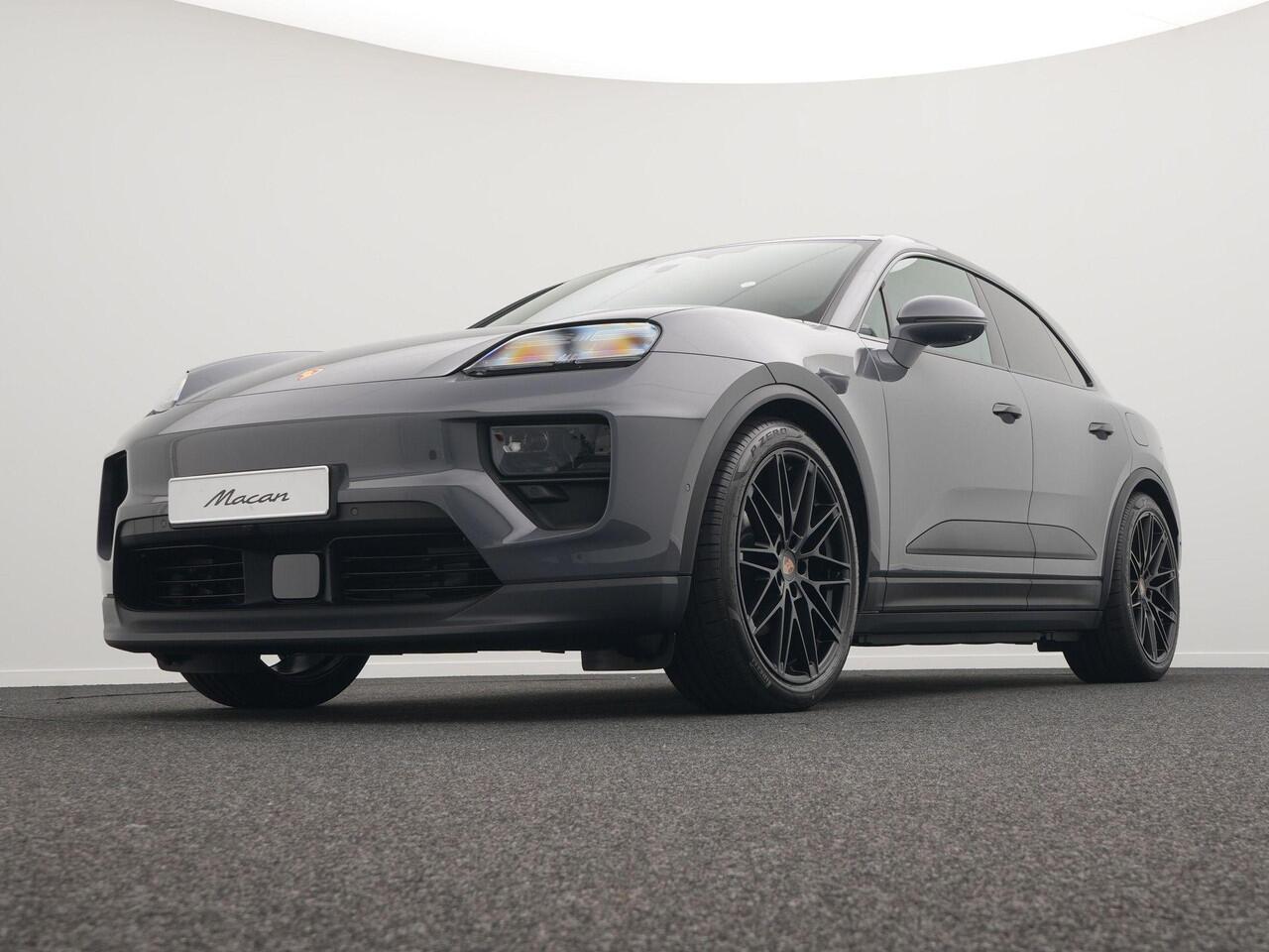 Porsche MACAN 4
