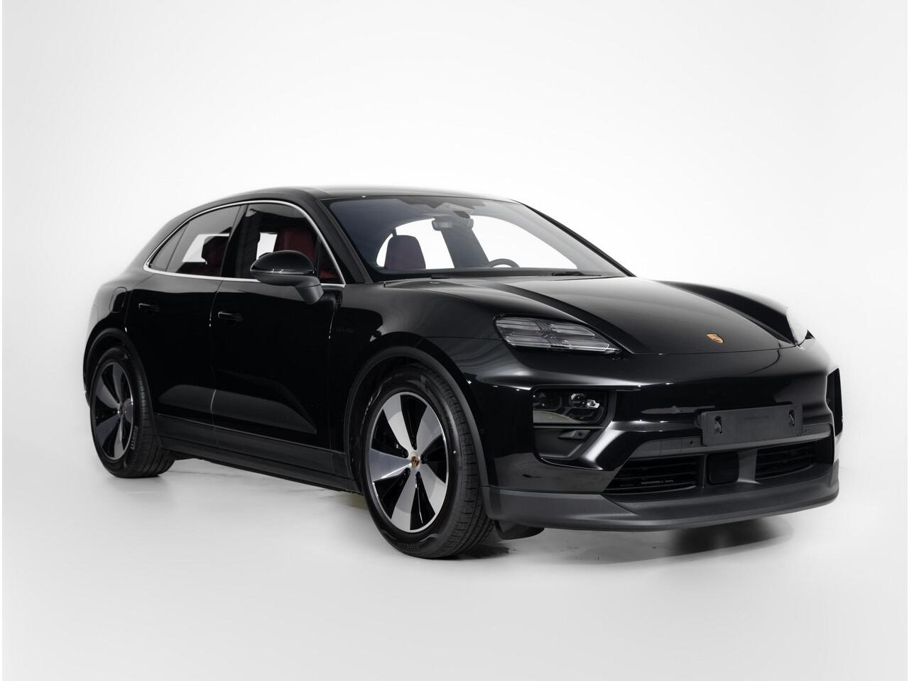 Porsche MACAN 4