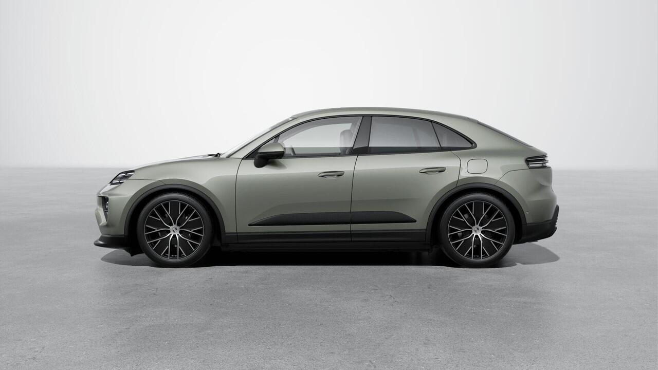 Porsche MACAN 4