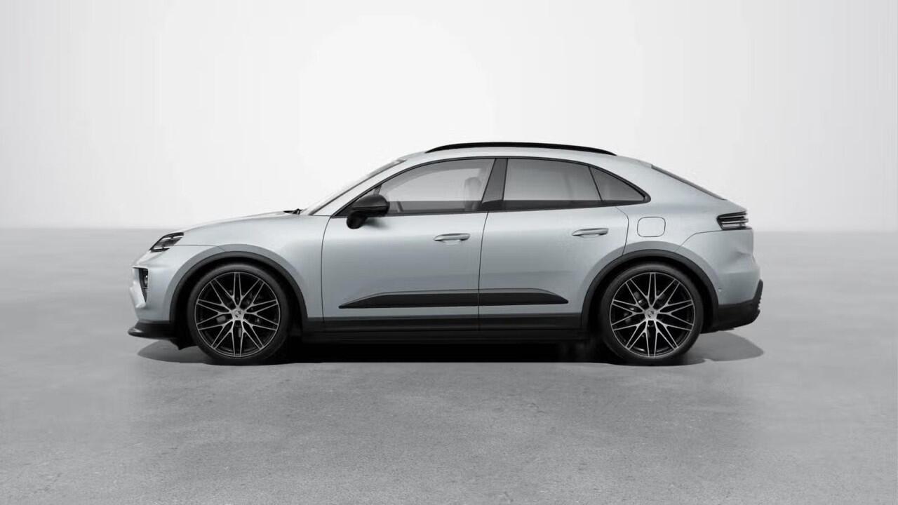 Porsche MACAN 4