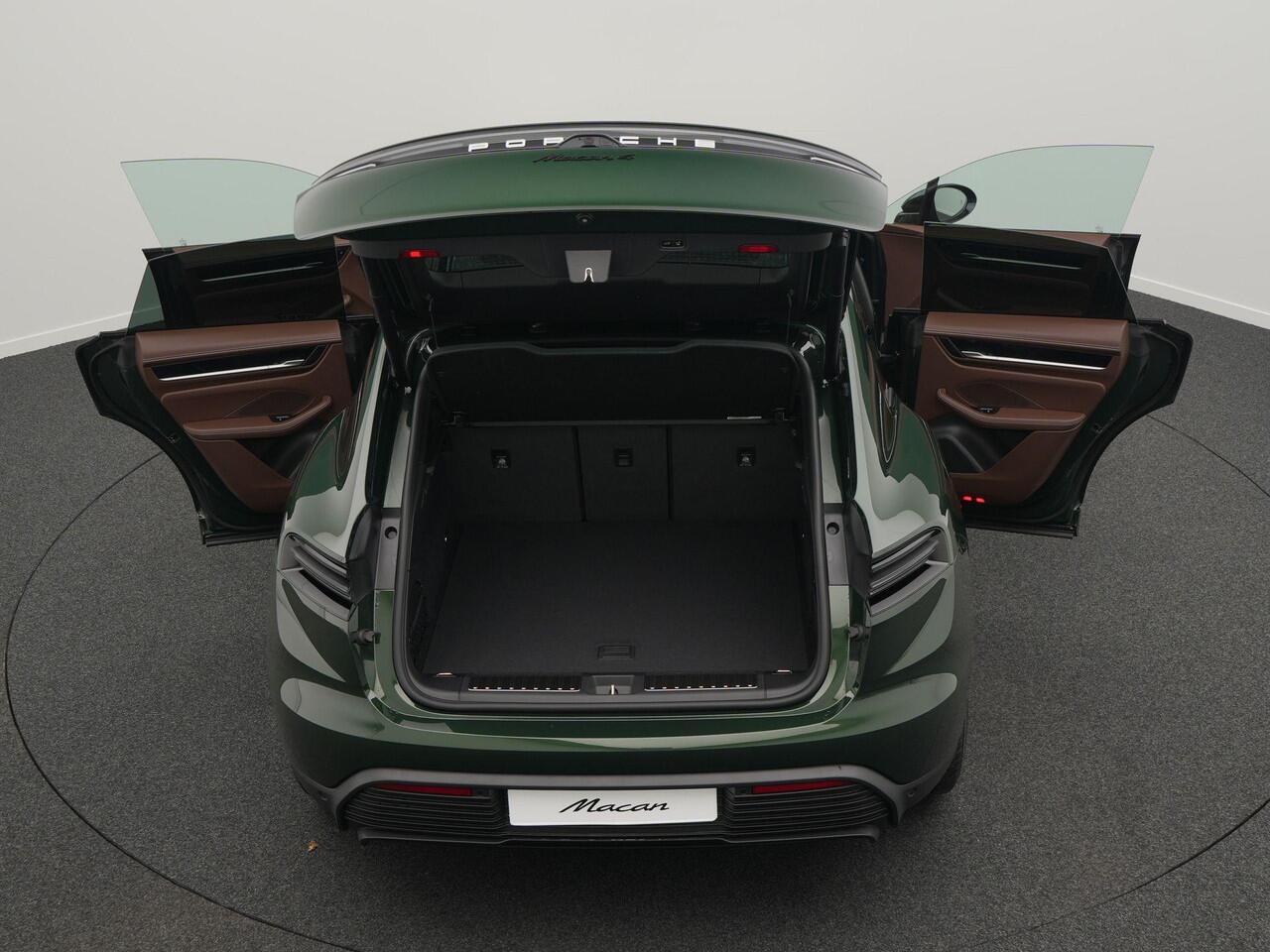 Porsche MACAN 4