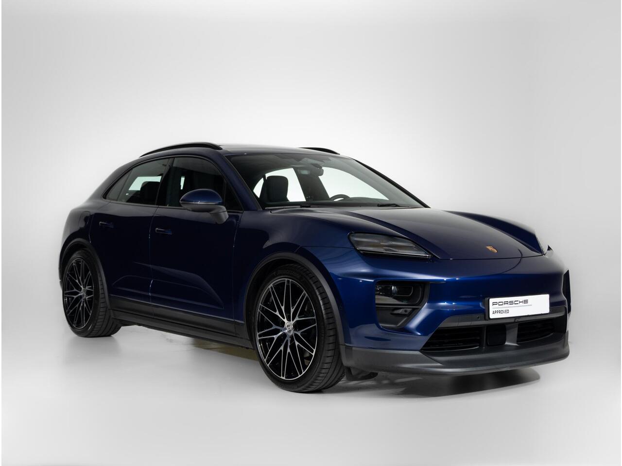 Porsche MACAN 4