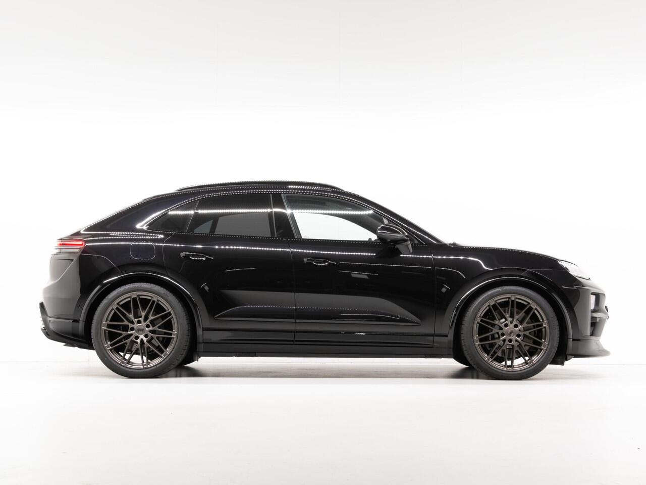 Porsche MACAN Turbo