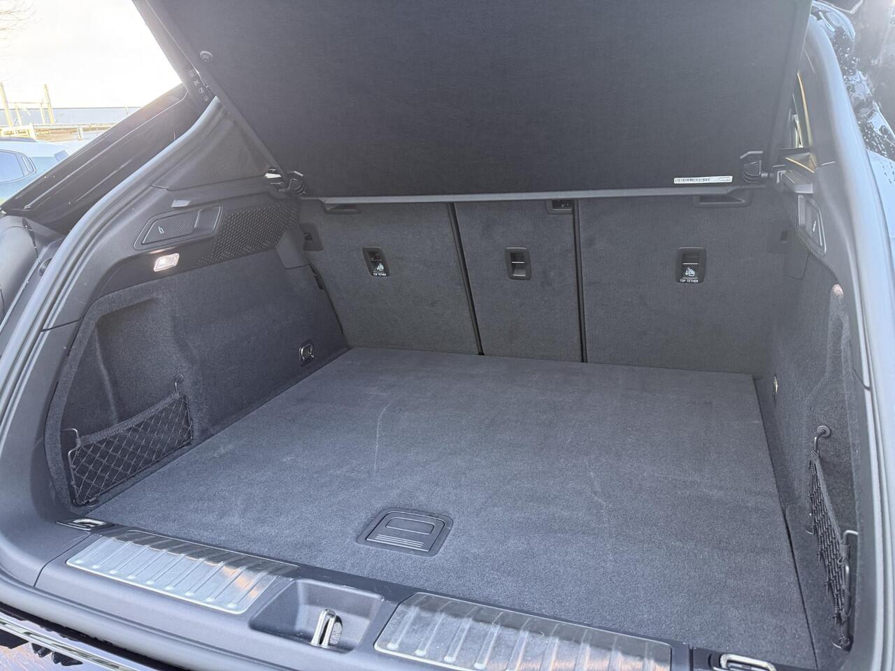 Porsche MACAN 4 pano l 22 inc l Lucht vering l Stoel koeling