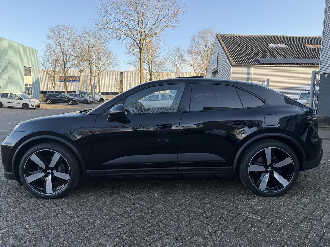 Porsche MACAN 4 pano l 22 inc l Lucht vering l Stoel koeling