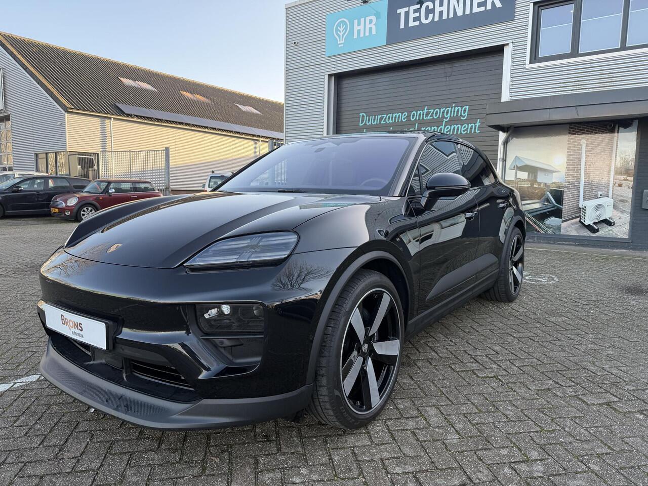 Porsche MACAN 4 pano l 22 inc l Lucht vering l Stoel koeling