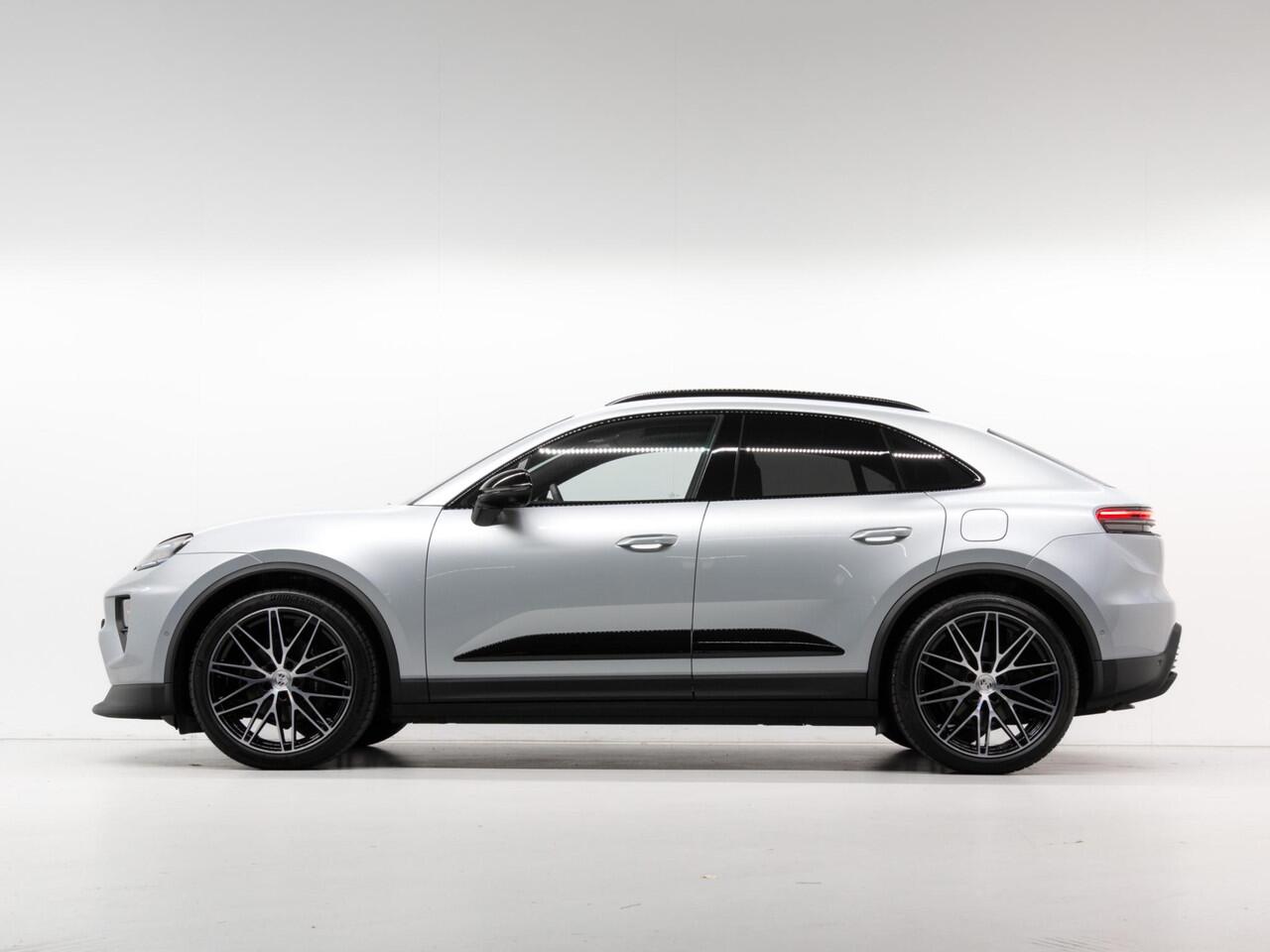 Porsche MACAN 4