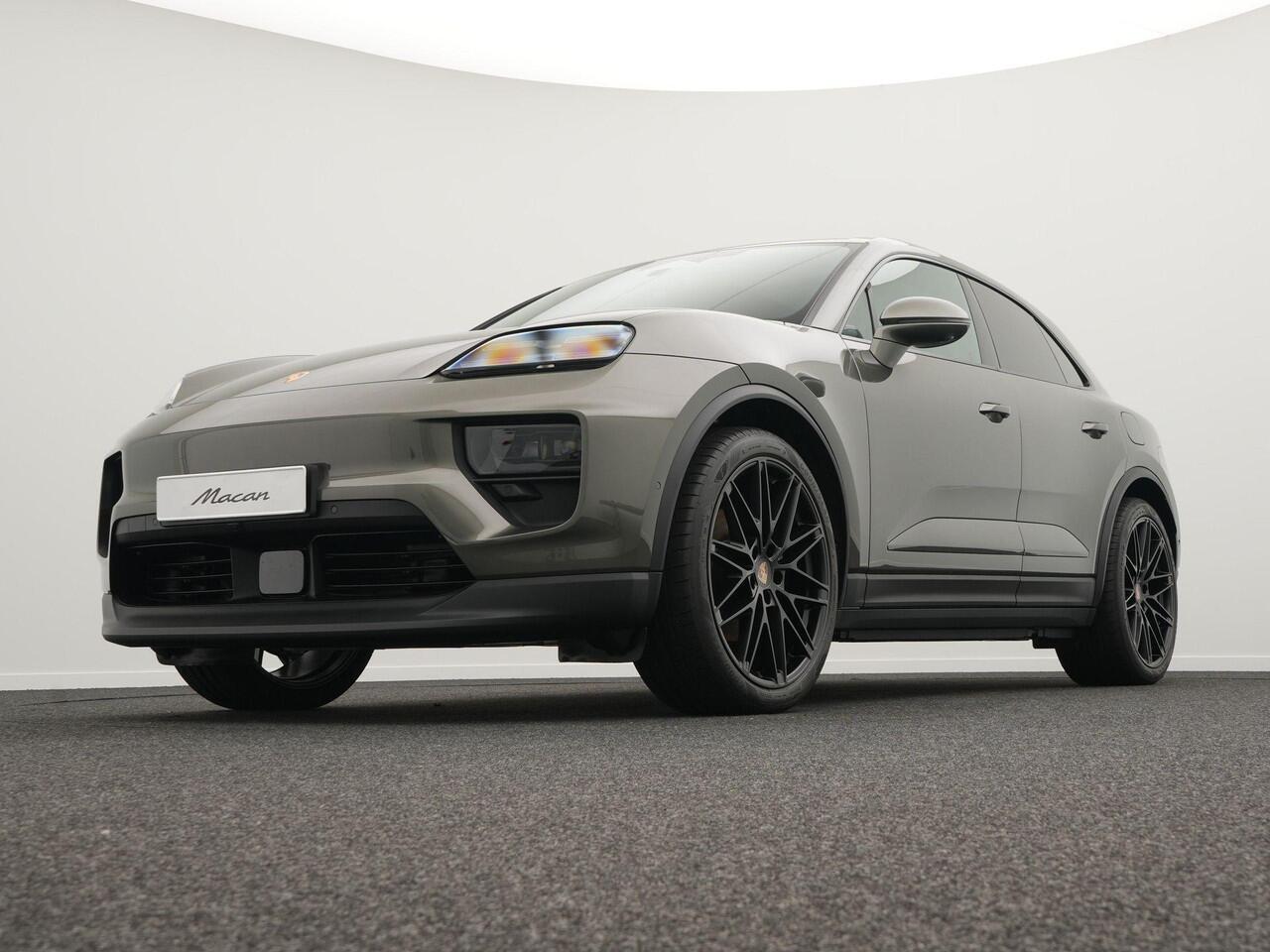 Porsche MACAN 4