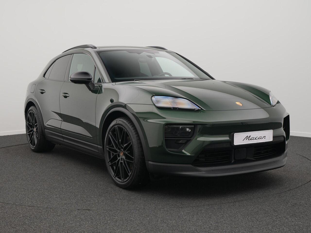 Porsche MACAN 4