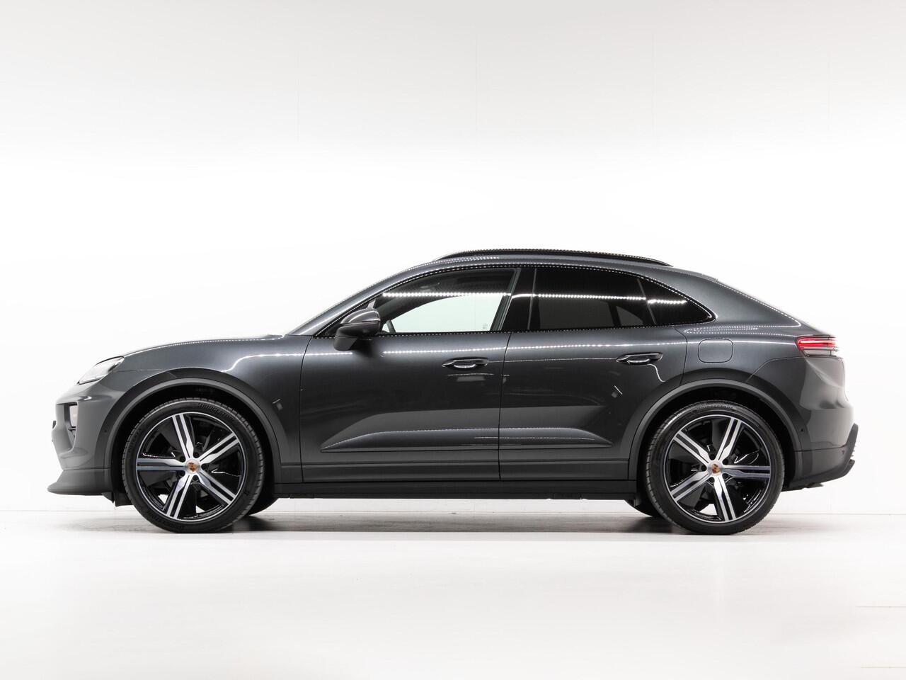Porsche MACAN 4