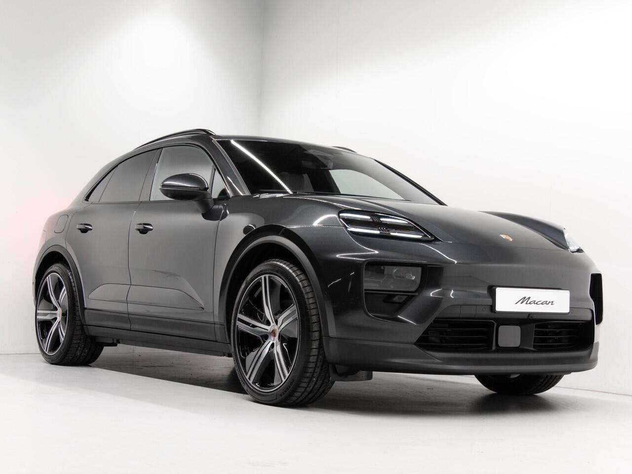 Porsche MACAN 4