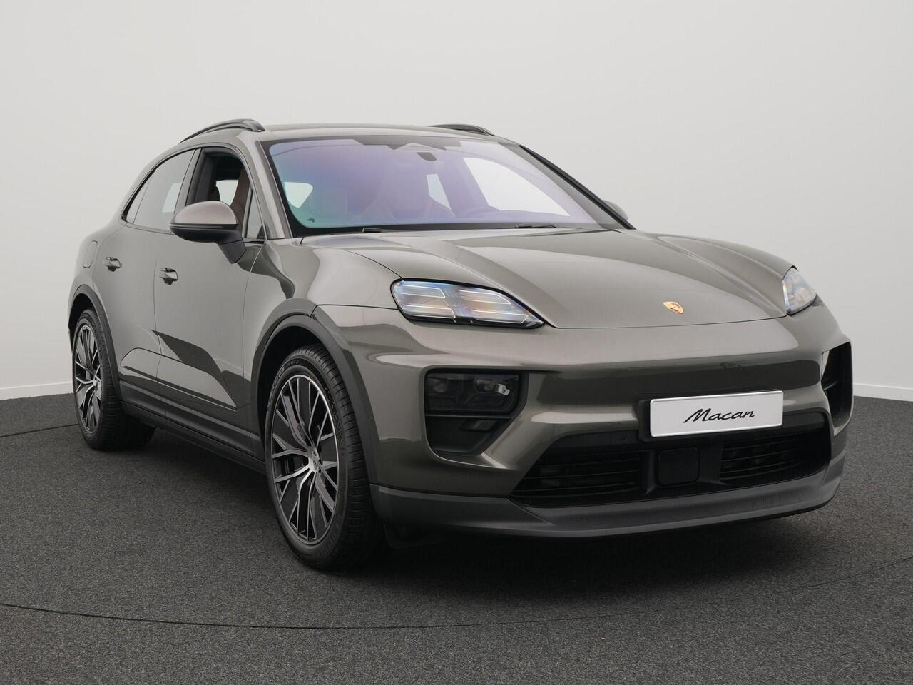Porsche MACAN 4