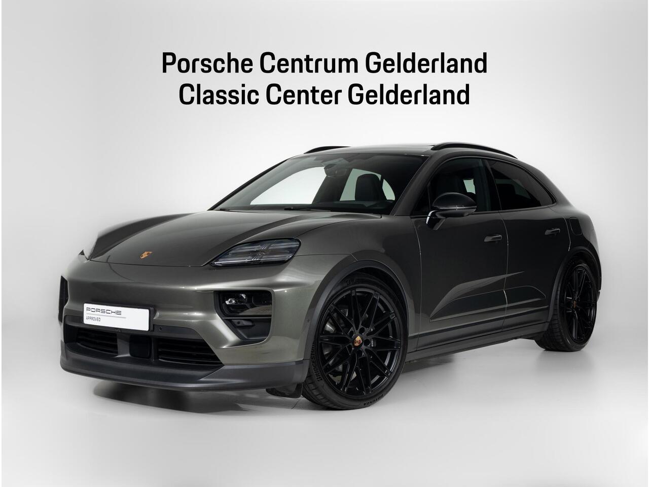 Porsche MACAN 4