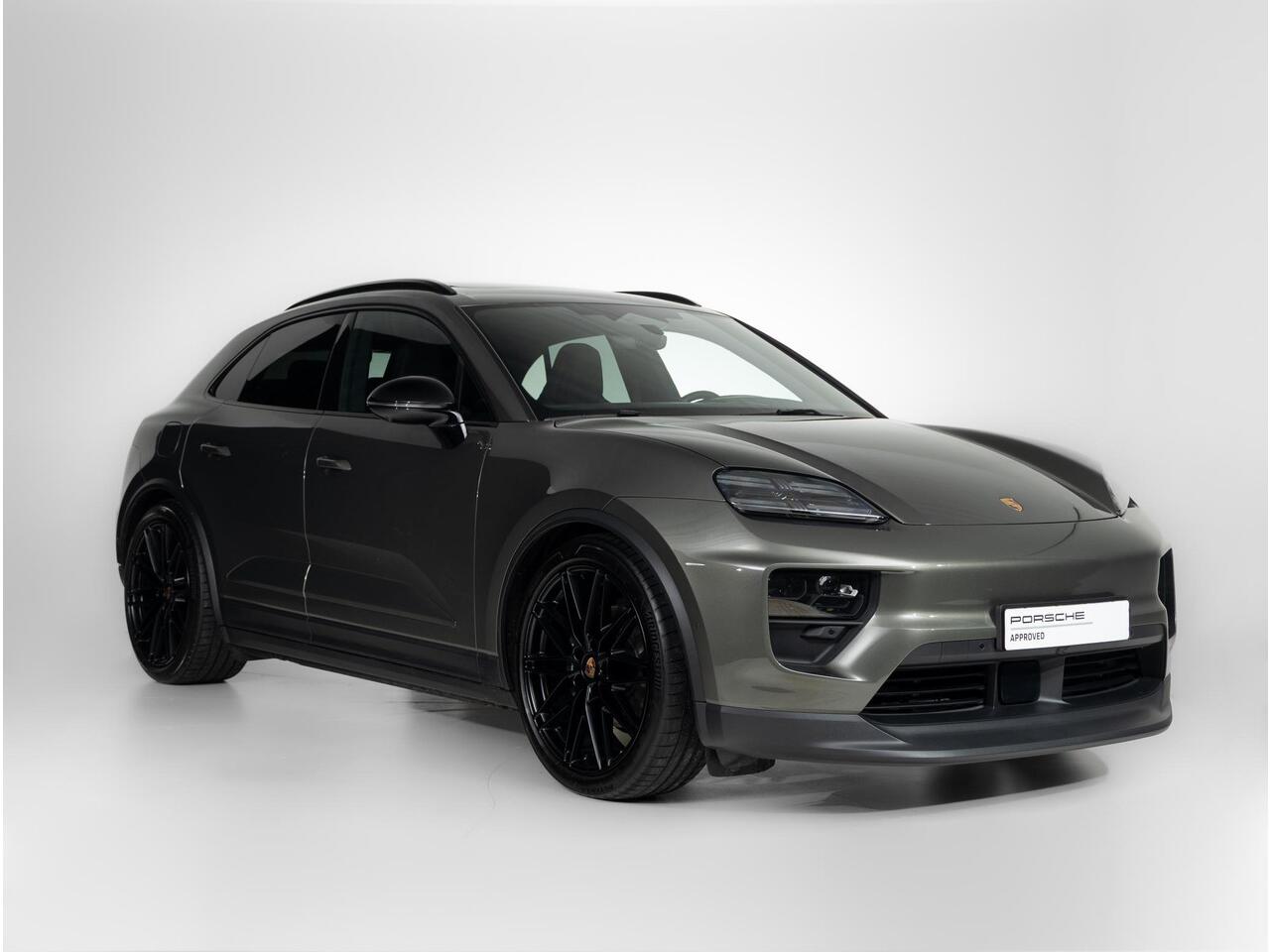 Porsche MACAN 4