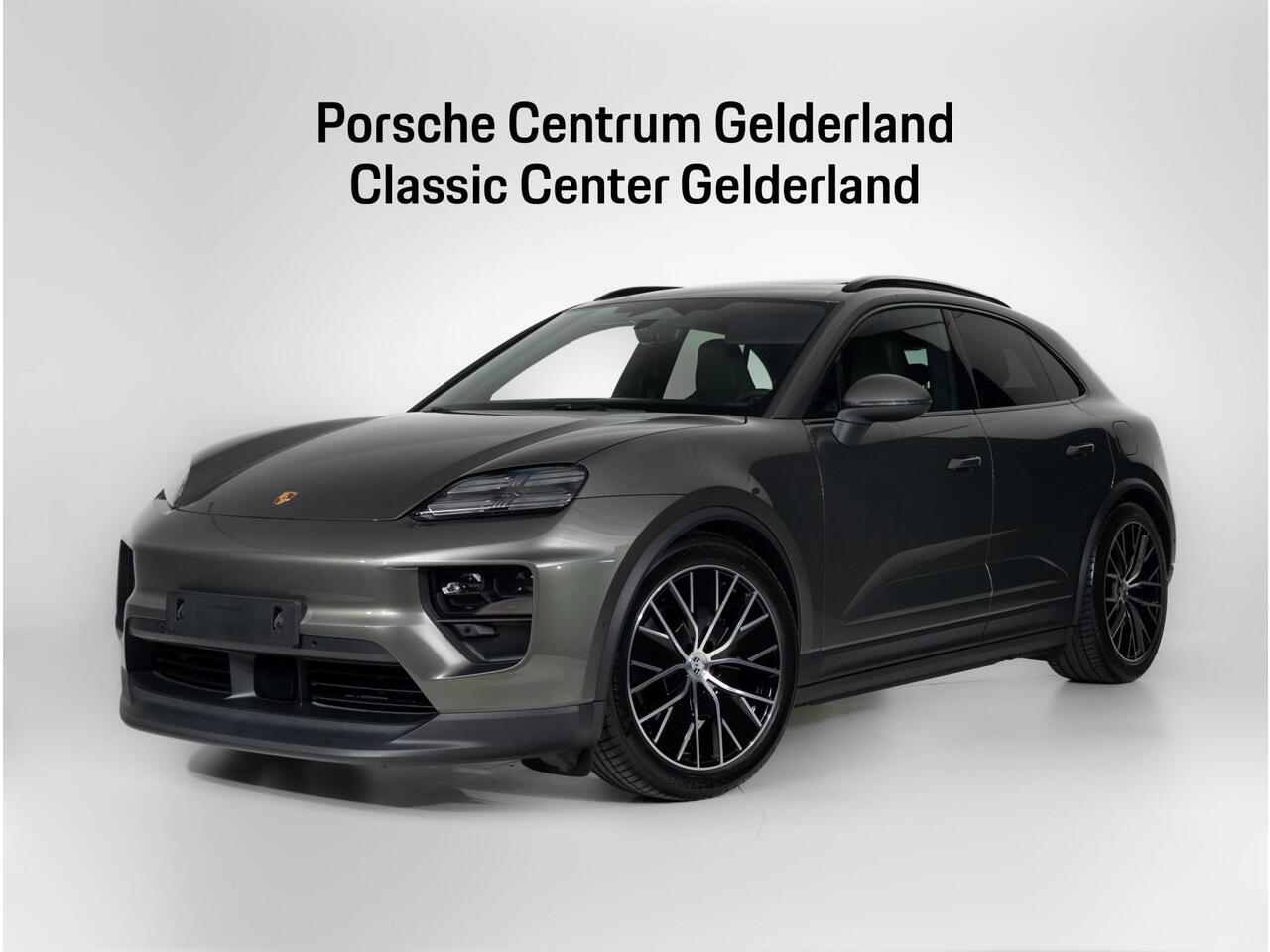 Porsche MACAN 4