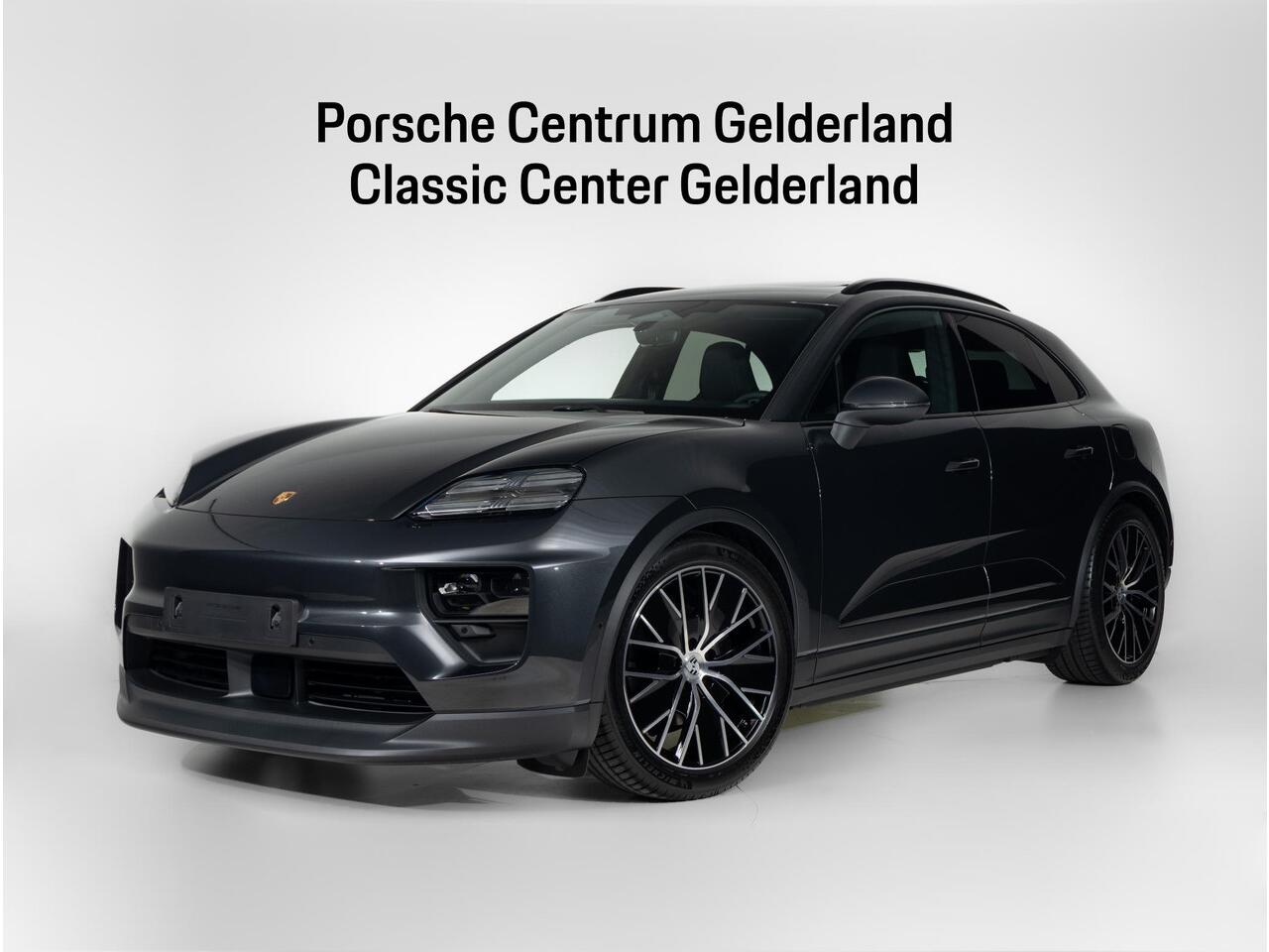 Porsche MACAN 4