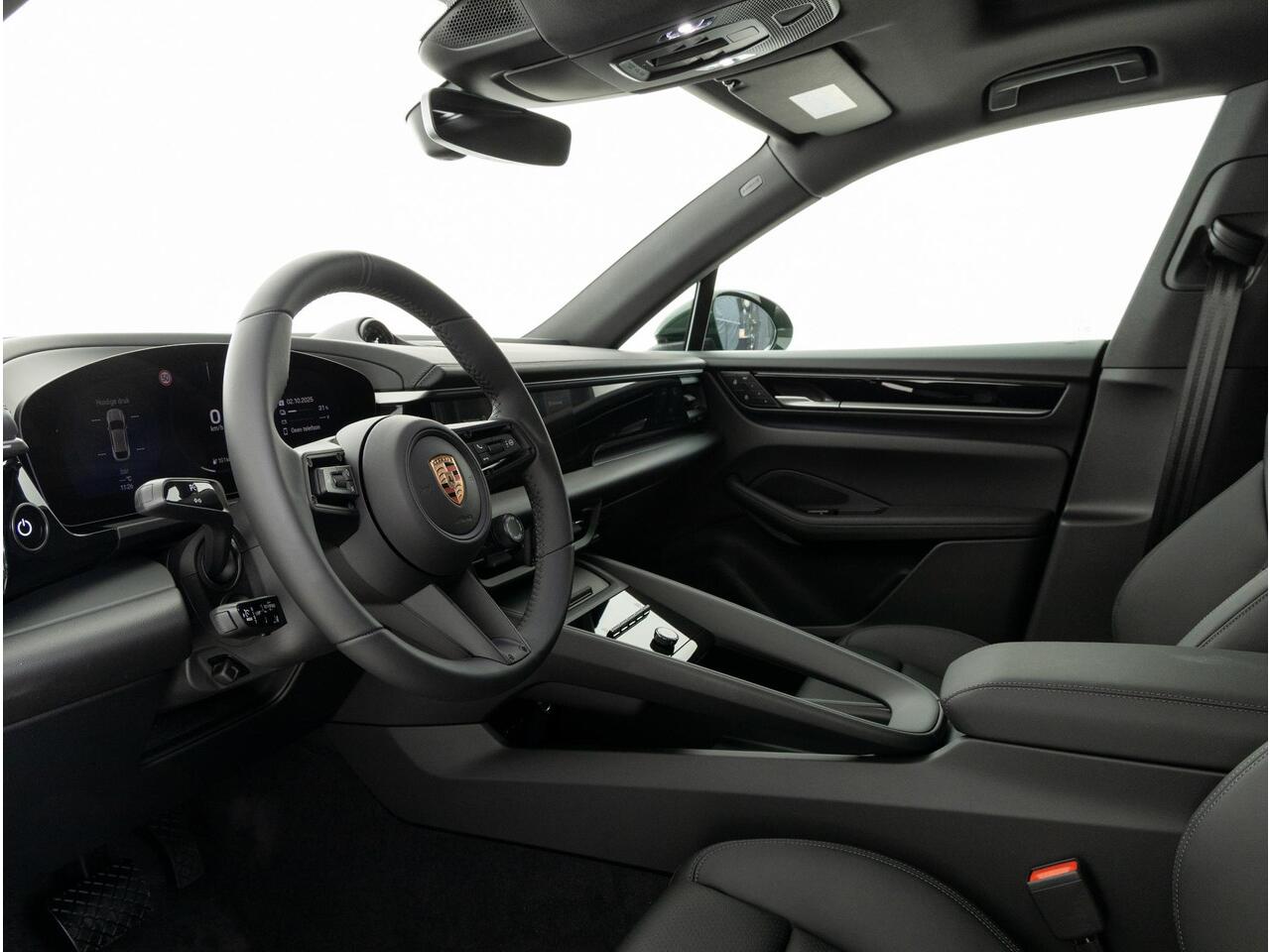 Porsche MACAN 4