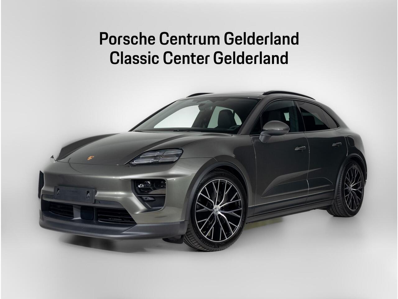 Porsche MACAN 4