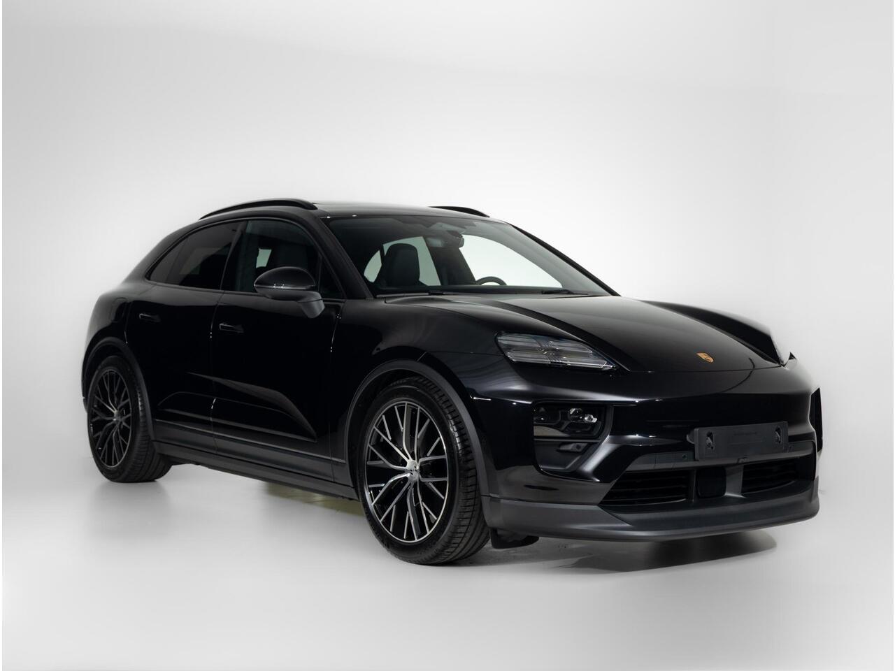 Porsche MACAN 4