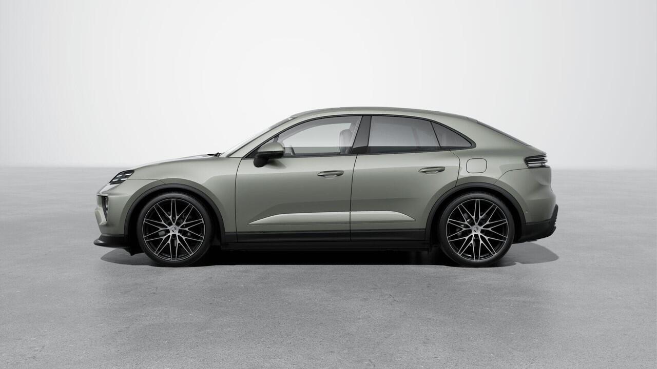Porsche MACAN 4