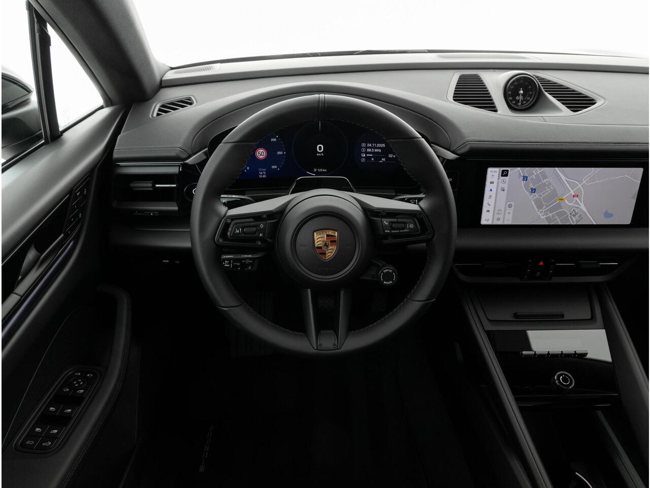 Porsche MACAN 4