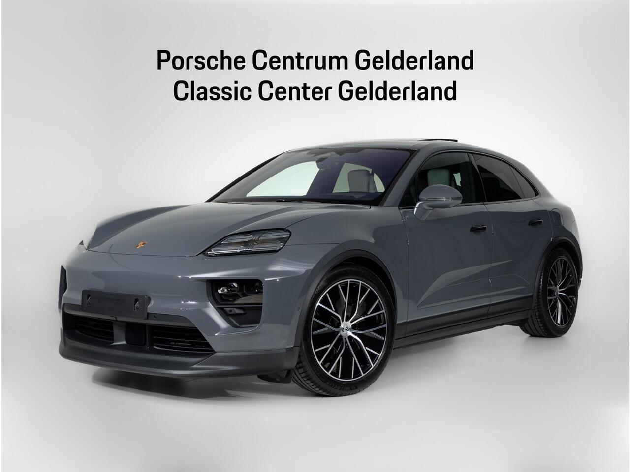 Porsche MACAN 4