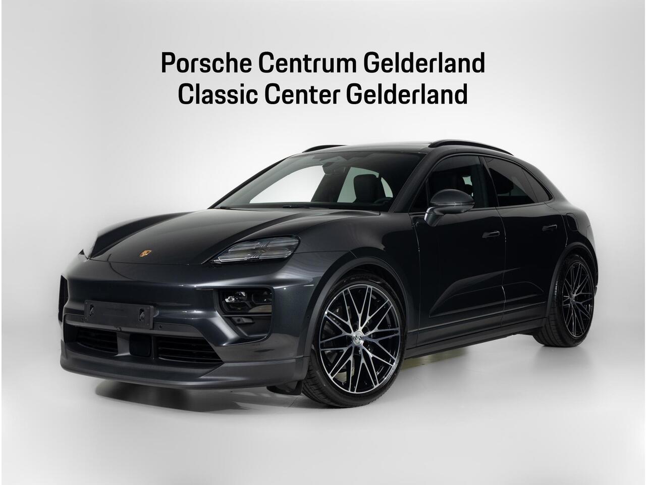 Porsche MACAN 4