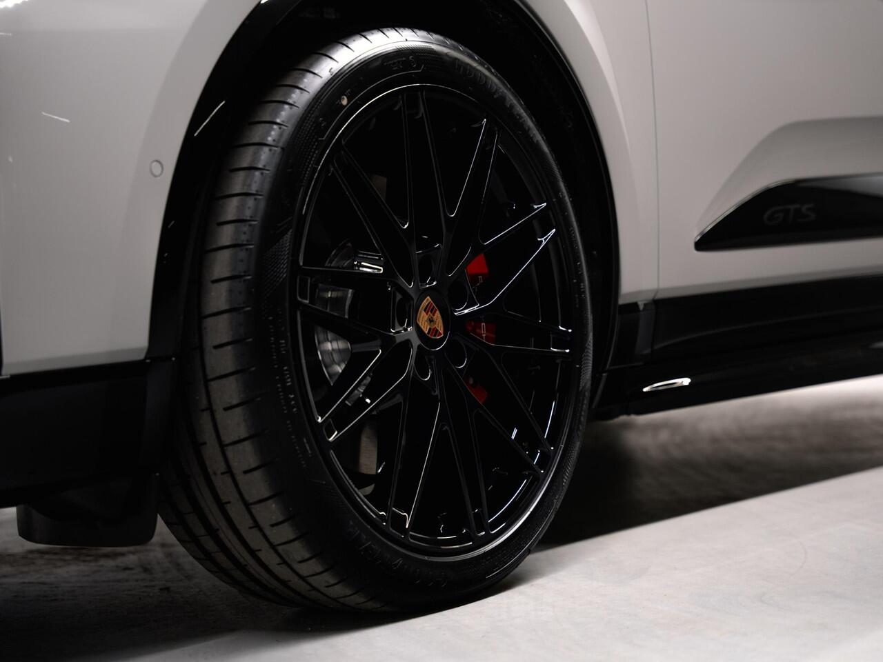 Porsche MACAN GTS